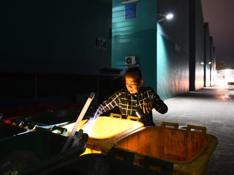 Đề xuất không trợ cấp người già có thu nhập ổn định